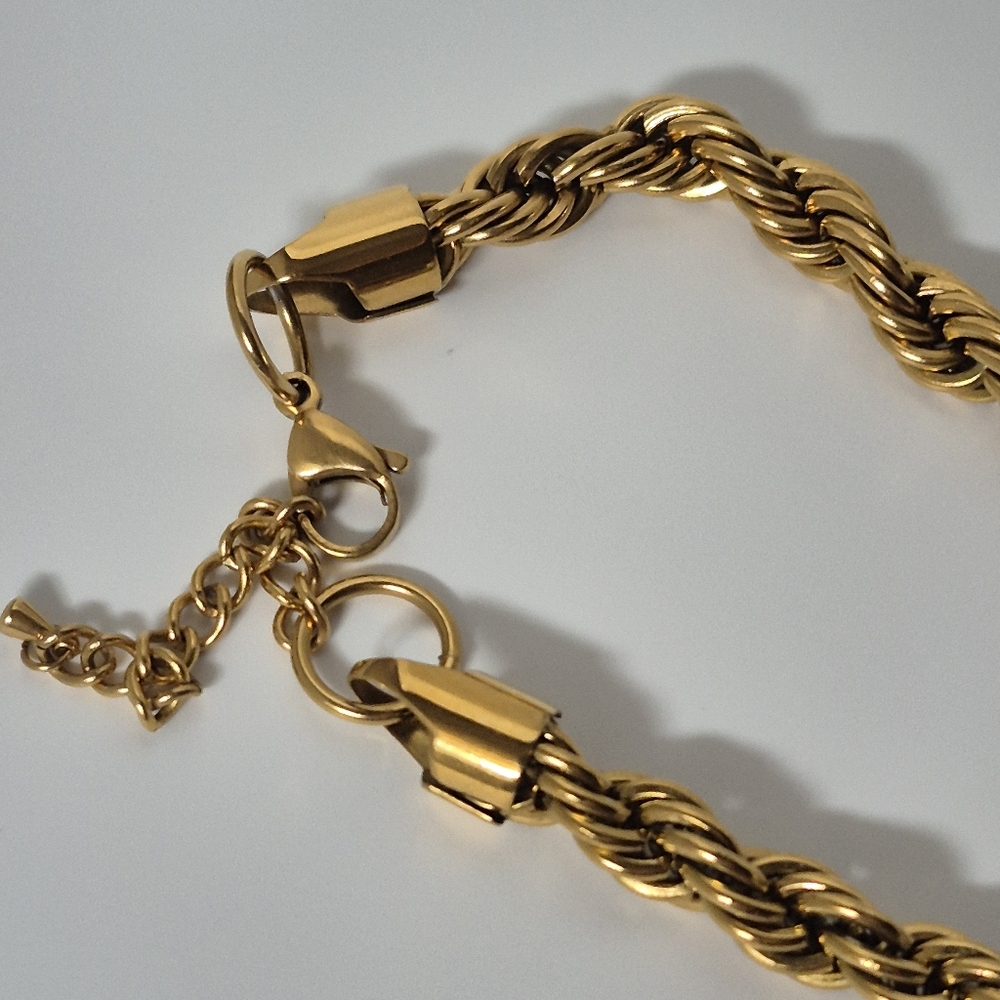 Luxurious Gold Rope Chain Necklace - Picture 5 of 6